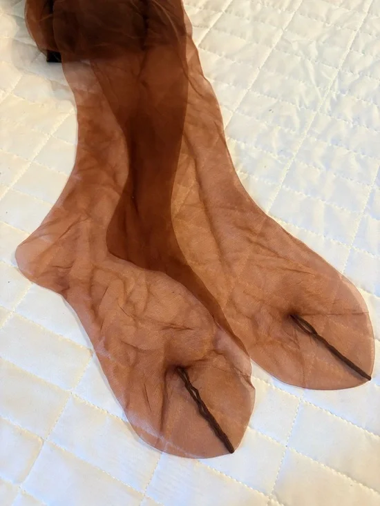 Vintage Christian Dior Diorissimo Pantyhose Size 2 Cinnamon Ultrasheer Sandal - Picture 2 of 6
